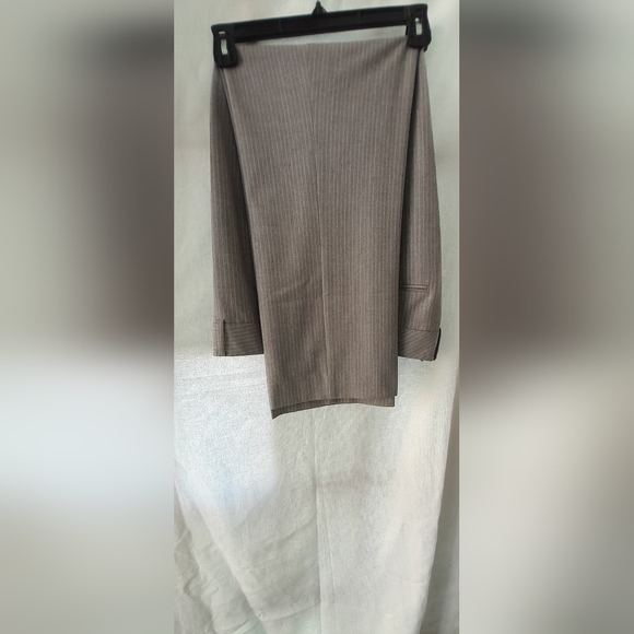 Ann Taylor 🐇 Women curvy gray pants - Picture 14 of 14
